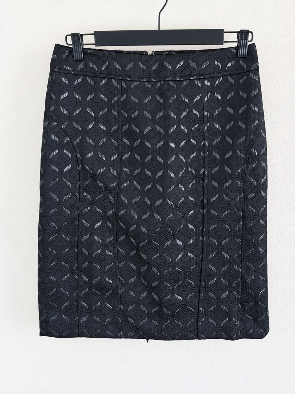 Ann Taylor Black Jacquard Textured Tone on Tone Pencil Skirt Size 4